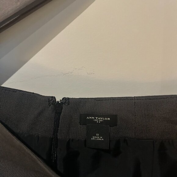Ann Taylor Pencil Skirt - Picture 3 of 4